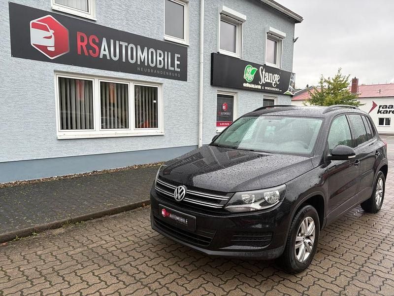 Schwarz Gebraucht 2011 VW Tiguan Trendline SUV | 6.499 € (Fairer Preis) - Bild 1/4