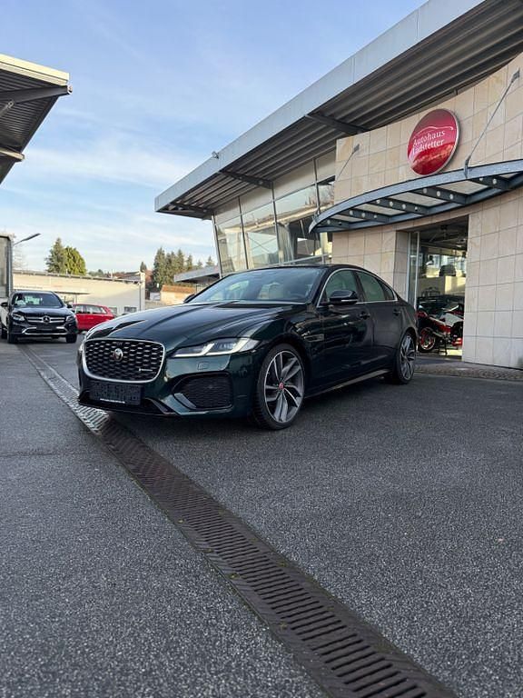 Grün Gebraucht 2021 Jaguar XF R-Dynamic Limousine | 33.899 € (Etwas zu teuer) - Bild 1/4