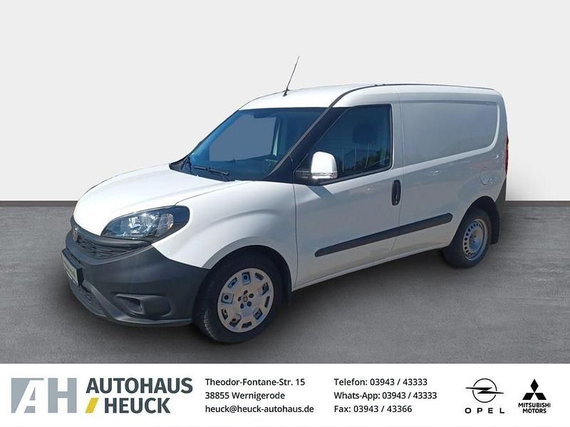 Weiß) (weiss Gebraucht 2023 Fiat Doblò Van / Kleinbus | 17.950 € (Guter Preis) - Bild 1/4