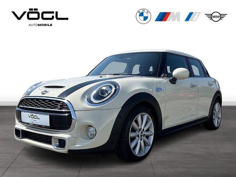 Weiß Gebraucht 2019 Mini Cooper SD Kleinwagen | 19.980 € (Etwas zu teuer) - Bild 1/4