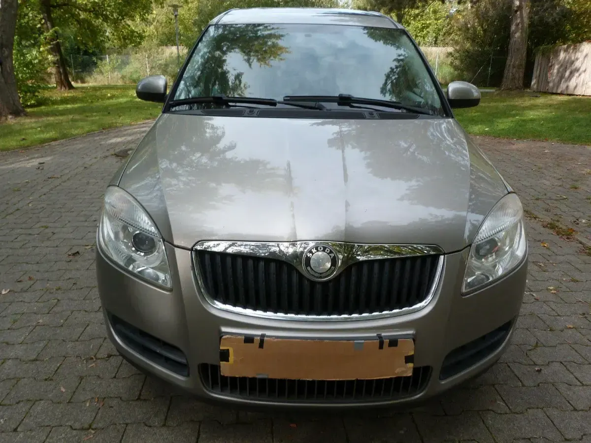 Gebraucht Skoda Roomster Style 69 PS (50 kW) 2010 Gold Van / Kleinbus