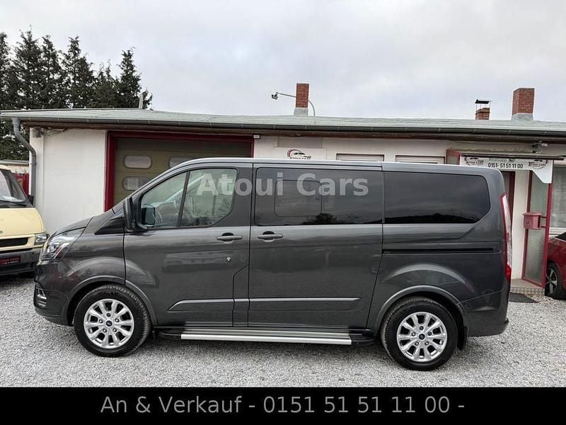 Gebraucht Ford Tourneo 170 PS (125 kW) 2018 Grau Kombi