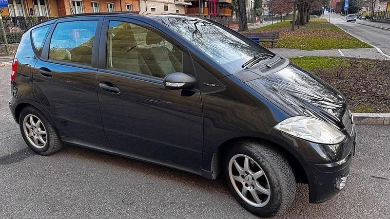 Schwarz Gebraucht 2006 Mercedes A180 Van / Kleinbus | 1.200 € (Superpreis) - Bild 1/4