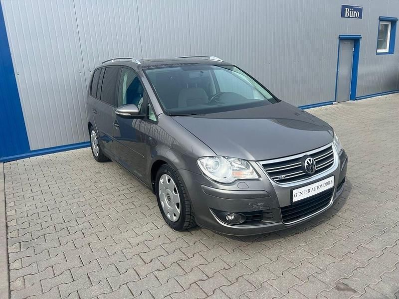 Gebraucht VW Touran Highline 140 PS (102 kW) 2009 Grau Van / Kleinbus