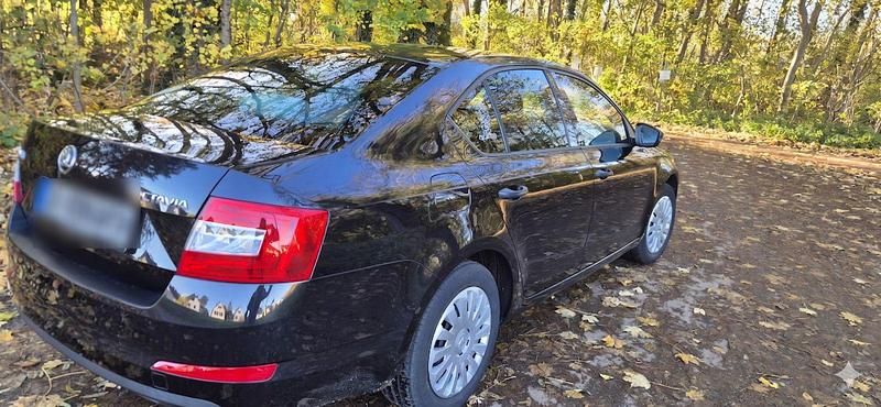 Second-hand Skoda Octavia 116 CP (85 kW) 2016 Negru Hatchback