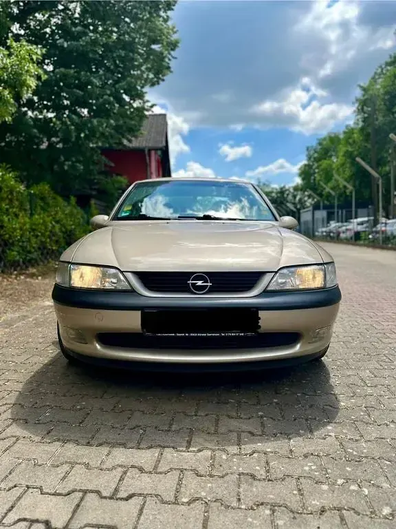 Gebraucht Opel Vectra 101 PS (74 kW) 1997 Grau Limousine