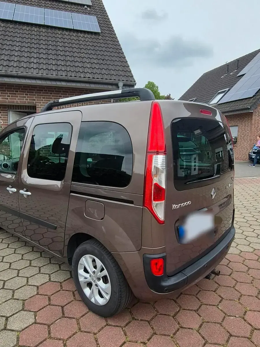 Gebraucht Renault Kangoo LIMITED 114 PS (83 kW) 2016 Braun Van / Kleinbus
