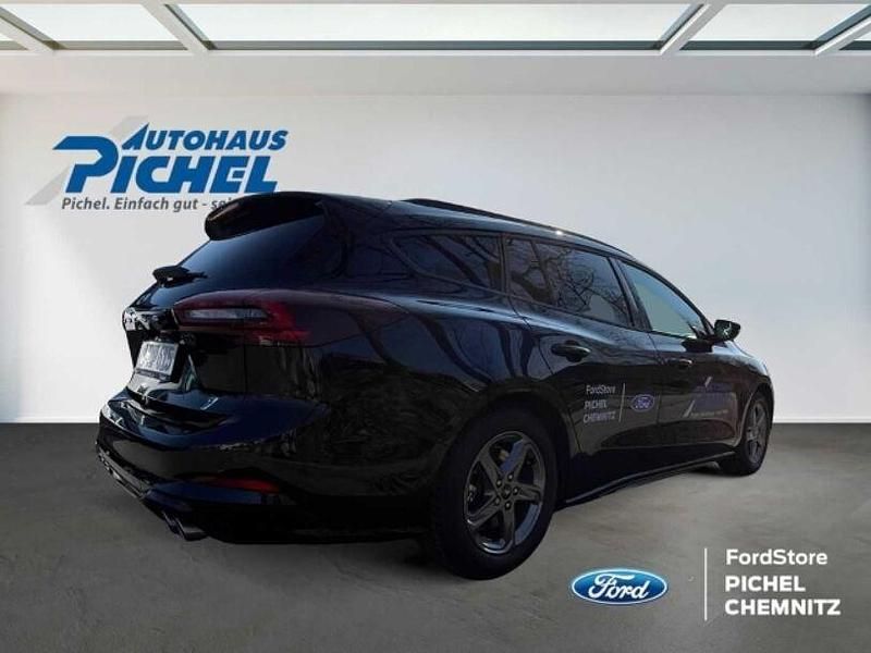 Gebraucht Ford Focus ST-Line 125 PS (91 kW) 2024 Schwarz(metallic) Kombi