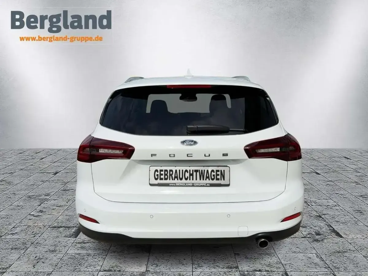 Używany Ford Focus Titanium 116 KM (85 kW) 2024 Biały Kombi