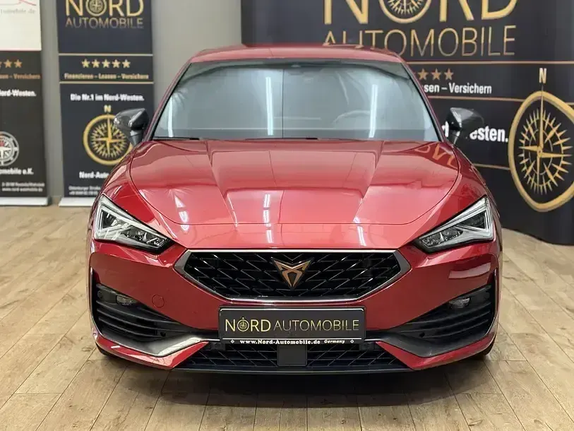 Gebraucht Cupra Leon VZ 300 PS (220 kW) 2024 Desire red metallic Limousine