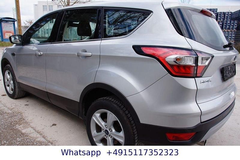 Gebraucht Ford Kuga Titanium 150 PS (110 kW) 2017 Silber SUV