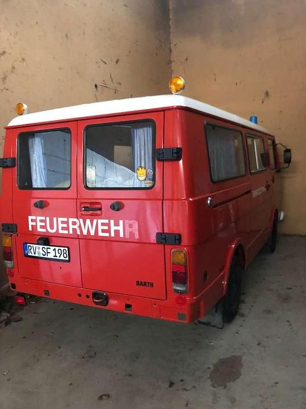 Second-hand VW LT 90 CP (66 kW) 1983 Roșu Break