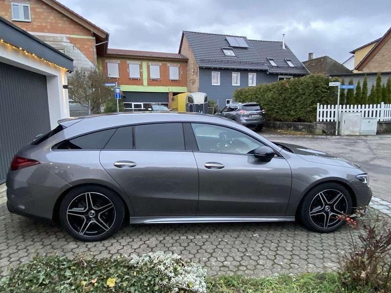 Gebraucht Mercedes CLA200 163 PS (119 kW) 2023 Grau Kombi