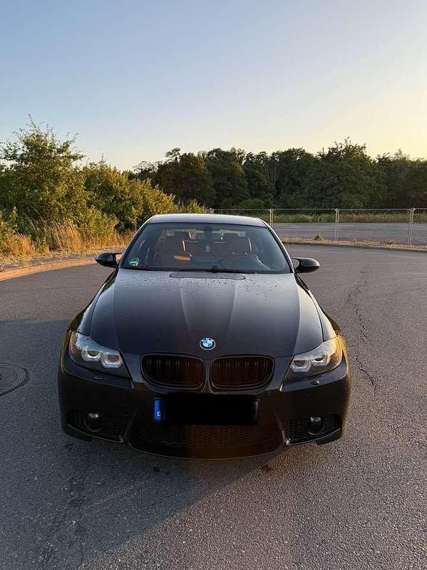 Schwarz Gebraucht 2005 BMW 325 Performance Limousine | 12.000 € - Bild 1/4