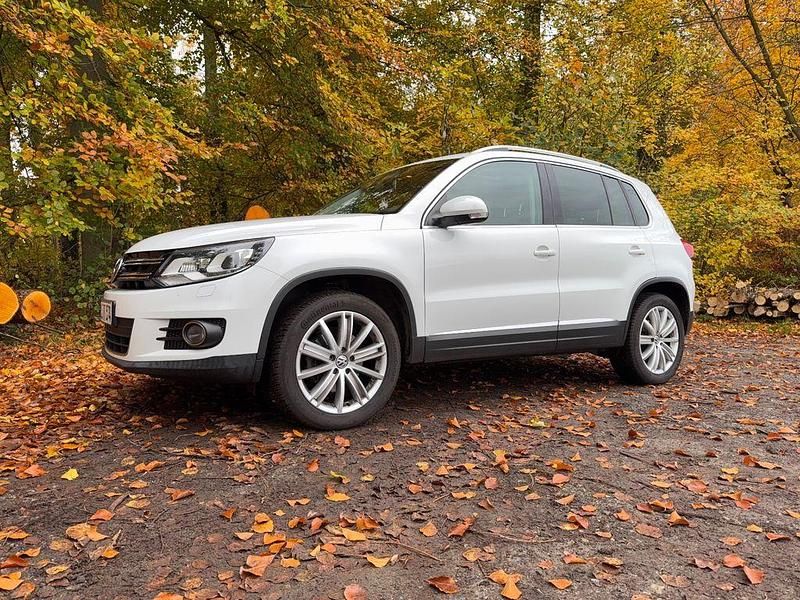 Weiß Gebraucht 2014 VW Tiguan Sportline SUV | 11.500 € (Guter Preis) - Bild 1/4