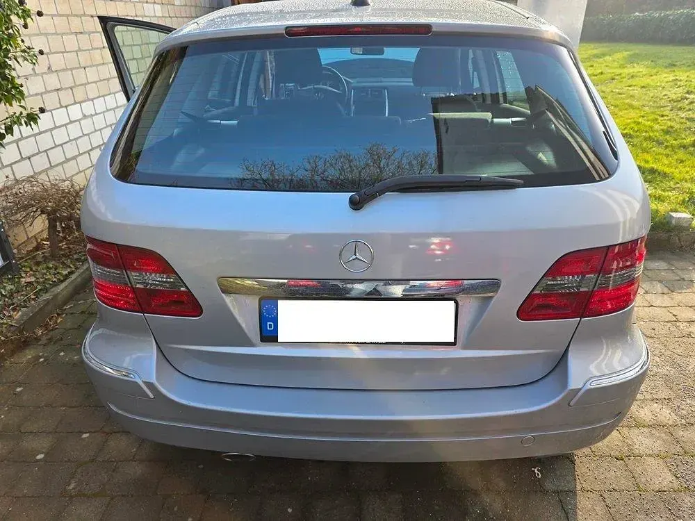 Gebraucht Mercedes B180 Edition 109 PS (80 kW) 2008 Silber Van / Kleinbus
