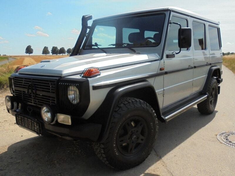 Gebraucht Mercedes G300 184 PS (135 kW) 2010 Silber SUV
