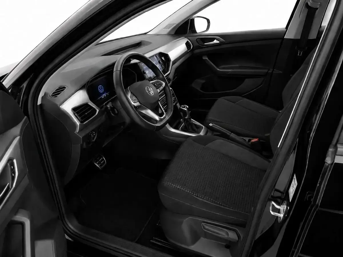 Gebraucht VW T-Cross Active 110 PS (80 kW) 2022 Deep black perleffekt SUV