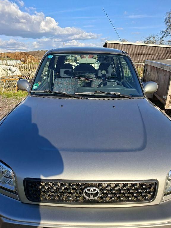 Gebraucht Toyota RAV4 128 PS (94 kW) 2000 Grau SUV