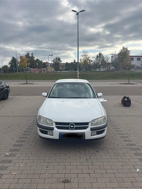 Gebraucht Opel Omega 136 PS (100 kW) 1997 Weiß Limousine