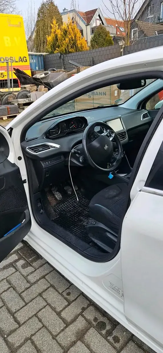 Gebraucht Peugeot 208 120 PS (88 kW) 2013 Weiß Kleinwagen