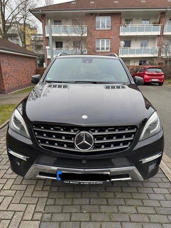 Gebraucht Mercedes ML350 AMG 258 PS (189 kW) 2014 Schwarz SUV