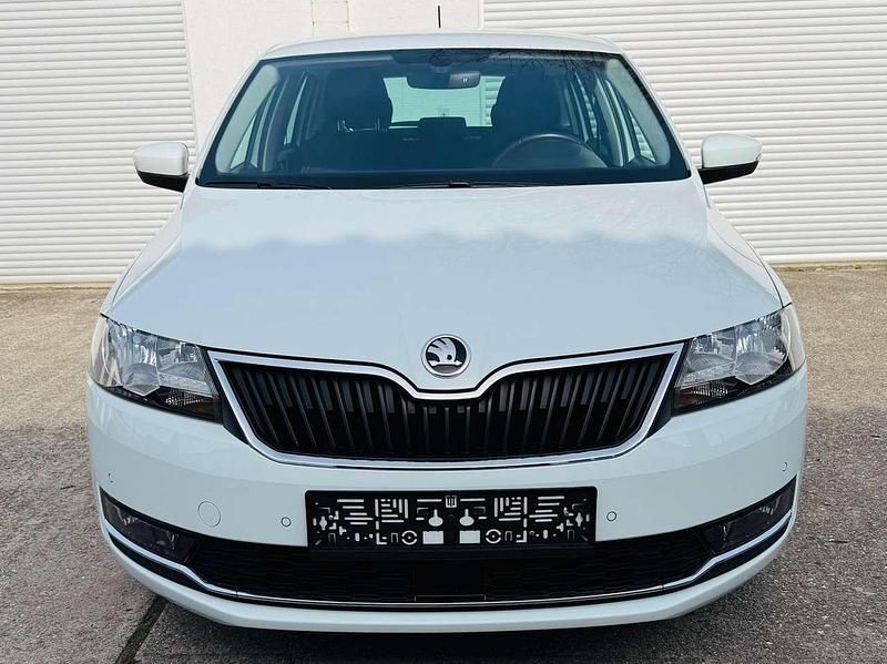 Gebraucht Skoda Rapid Clever 110 PS (80 kW) 2018 Laserweiss Kleinwagen