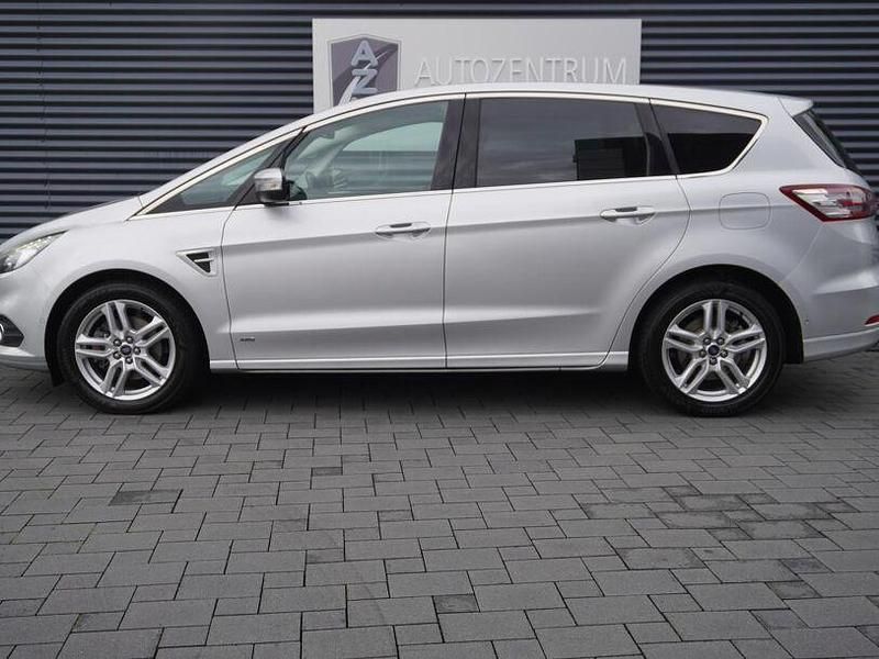 Gebraucht Ford S-MAX Titanium 190 PS (139 kW) 2019 Polarsilber metallic Van / Kleinbus