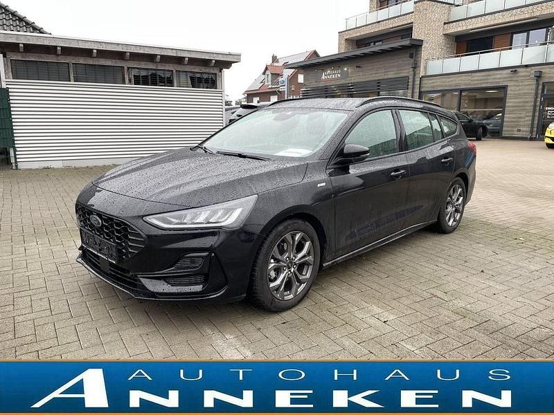 Gebraucht Ford Focus ST-Line 125 PS (91 kW) 2023 Obsidianschwarz metallic Kombi
