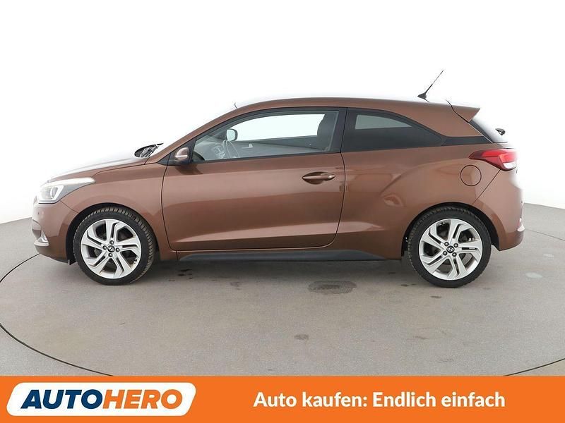 Gebraucht Hyundai i20 Style 101 PS (74 kW) 2016 Braun Kleinwagen