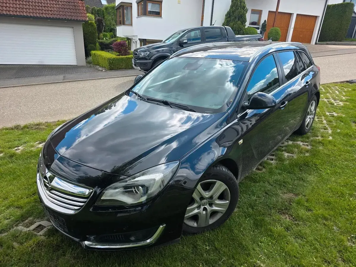 Gebraucht Opel Insignia 140 PS (102 kW) 2014 Schwarz Limousine