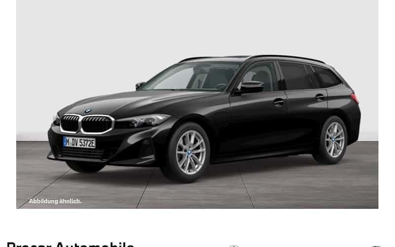 Schwarz Gebraucht 2024 BMW 320e Shadowline Kombi | 39.890 € (Teuer) - Bild 1/4