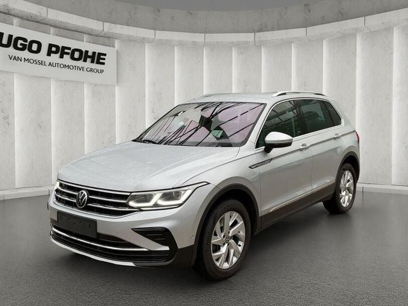 Gebraucht VW Tiguan Elegance 200 PS (147 kW) 2021 Reflexsilber metallic SUV