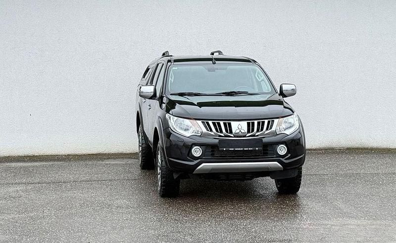 Gebraucht Mitsubishi L200 Plus 181 PS (133 kW) 2016 Schwarz Abholung