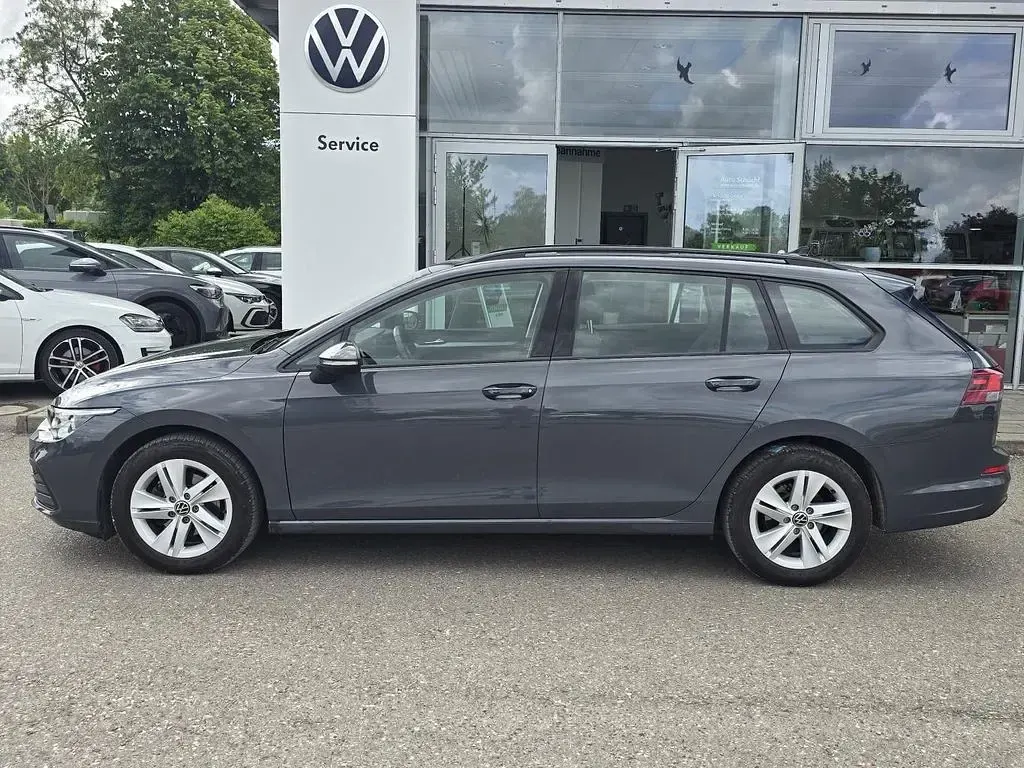 Gebraucht VW Golf VIII Active 131 PS (96 kW) 2023 Grau Kombi