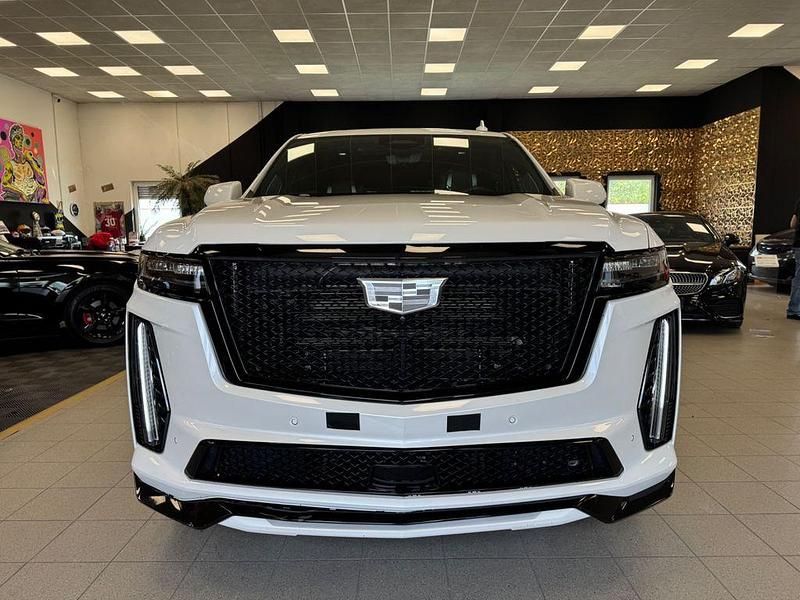 Gebraucht Cadillac Escalade 683 PS (502 kW) 2023 Weiß SUV