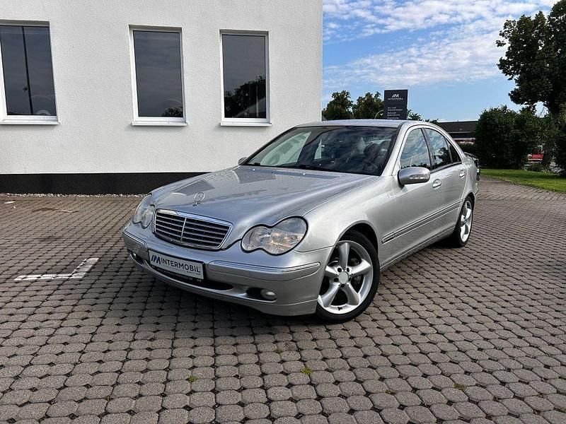 Brillantsilber metalliclack Gebraucht 2003 Mercedes C200 Limousine | 2.990 € (Guter Preis) - Bild 1/4