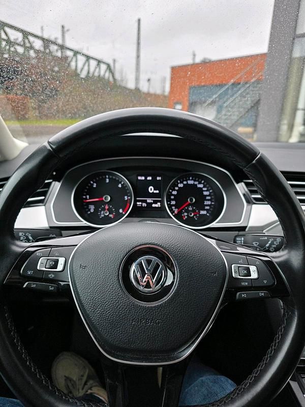 Second-hand VW Passat Comfortline 190 CP (139 kW) 2019 Negru Break