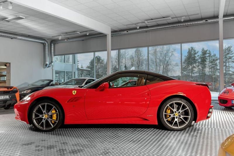 Gebraucht Ferrari California 460 PS (338 kW) 2010 Rot Cabrio
