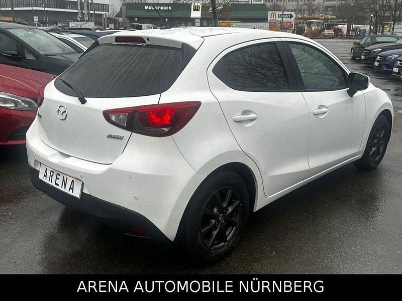Gebraucht Mazda 2 Exclusive-Line 90 PS (66 kW) 2016 Weiß Limousine