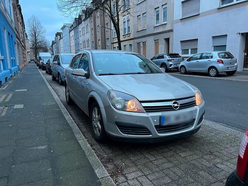 Gebraucht Opel Astra 125 PS (91 kW) 2005 Silber Limousine