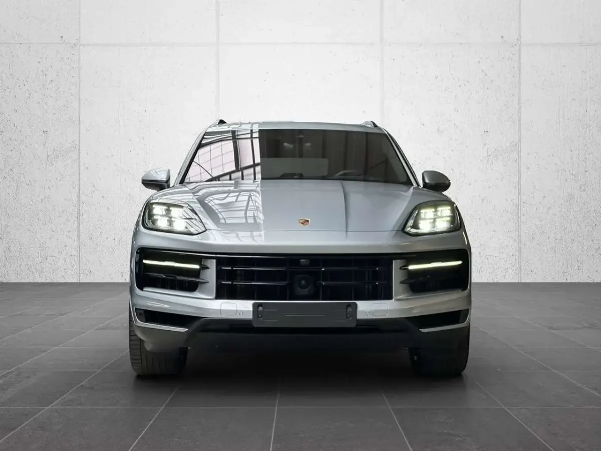 Gebraucht Porsche Cayenne S E-Hybrid 519 PS (381 kW) 2025 Silber SUV
