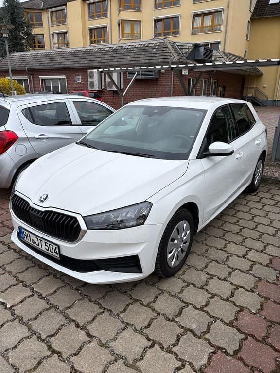 Gebraucht Skoda Fabia Active 65 PS (47 kW) 2023 Weiß Kleinwagen