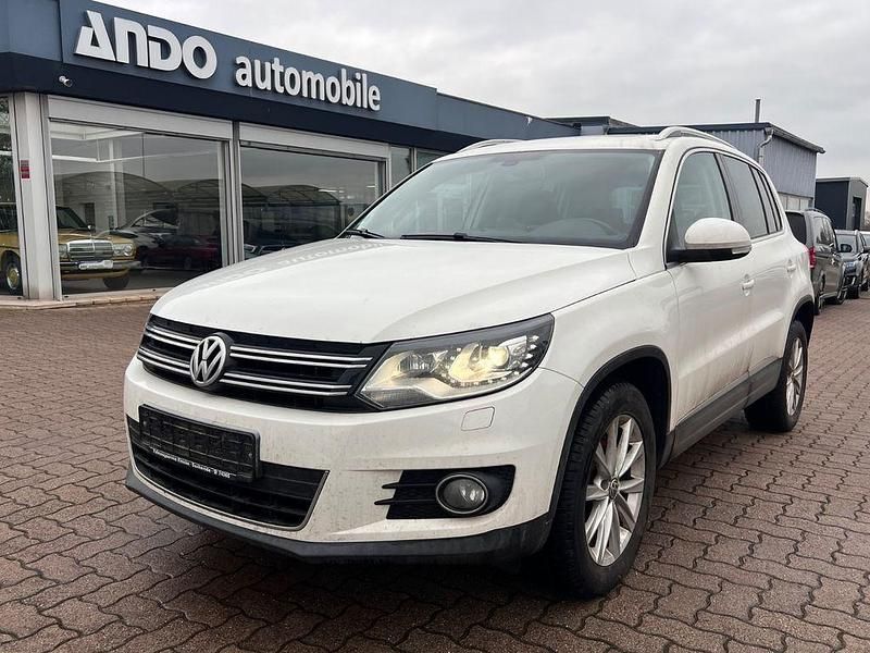 Gebraucht VW Tiguan Sportline 140 PS (102 kW) 2011 Weiß SUV