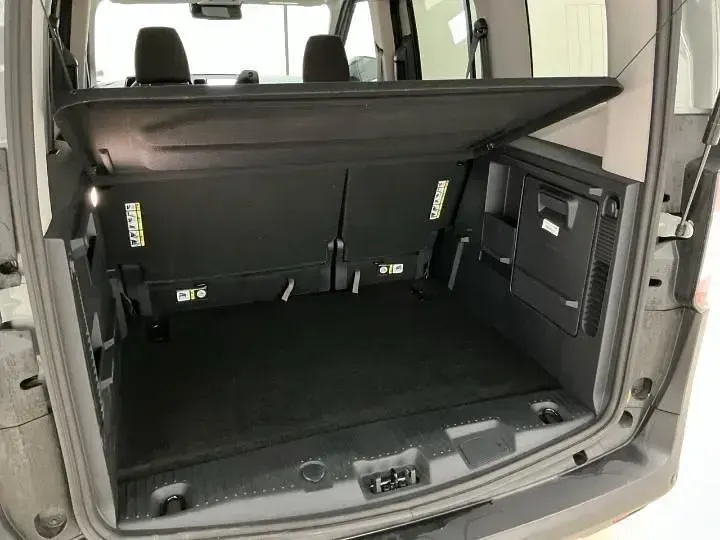 Gebraucht Ford Tourneo Courier Titanium 125 PS (91 kW) 2025 Cactus grau Van / Kleinbus