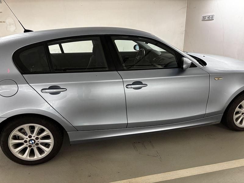 Usata BMW 118 143 CV (105 kW) 2009 Blu Utilitaria