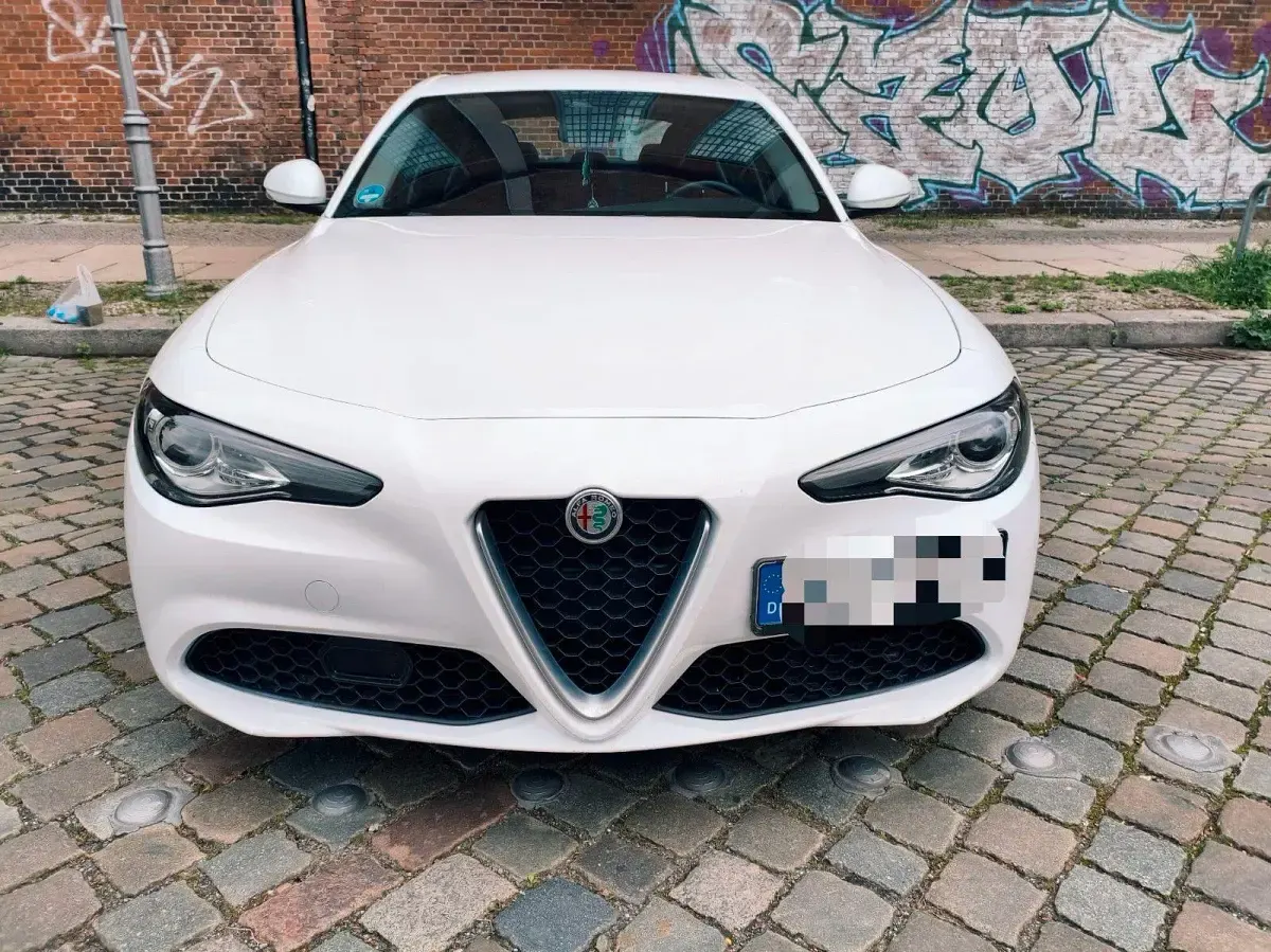 Gebraucht Alfa Romeo Giulia Super 150 PS (110 kW) 2016 Weiß Limousine