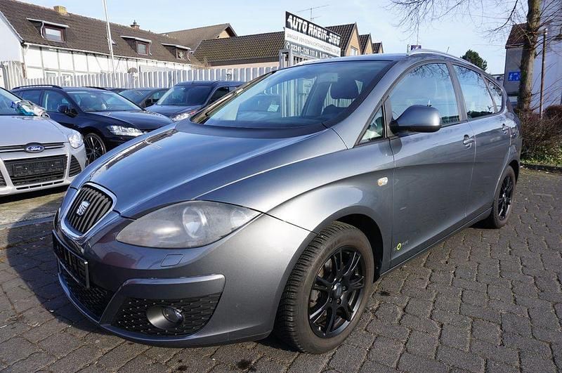 Grau Gebraucht 2013 Seat Altea XL Copa Van / Kleinbus | 3.990 € (Fairer Preis) - Bild 1/4