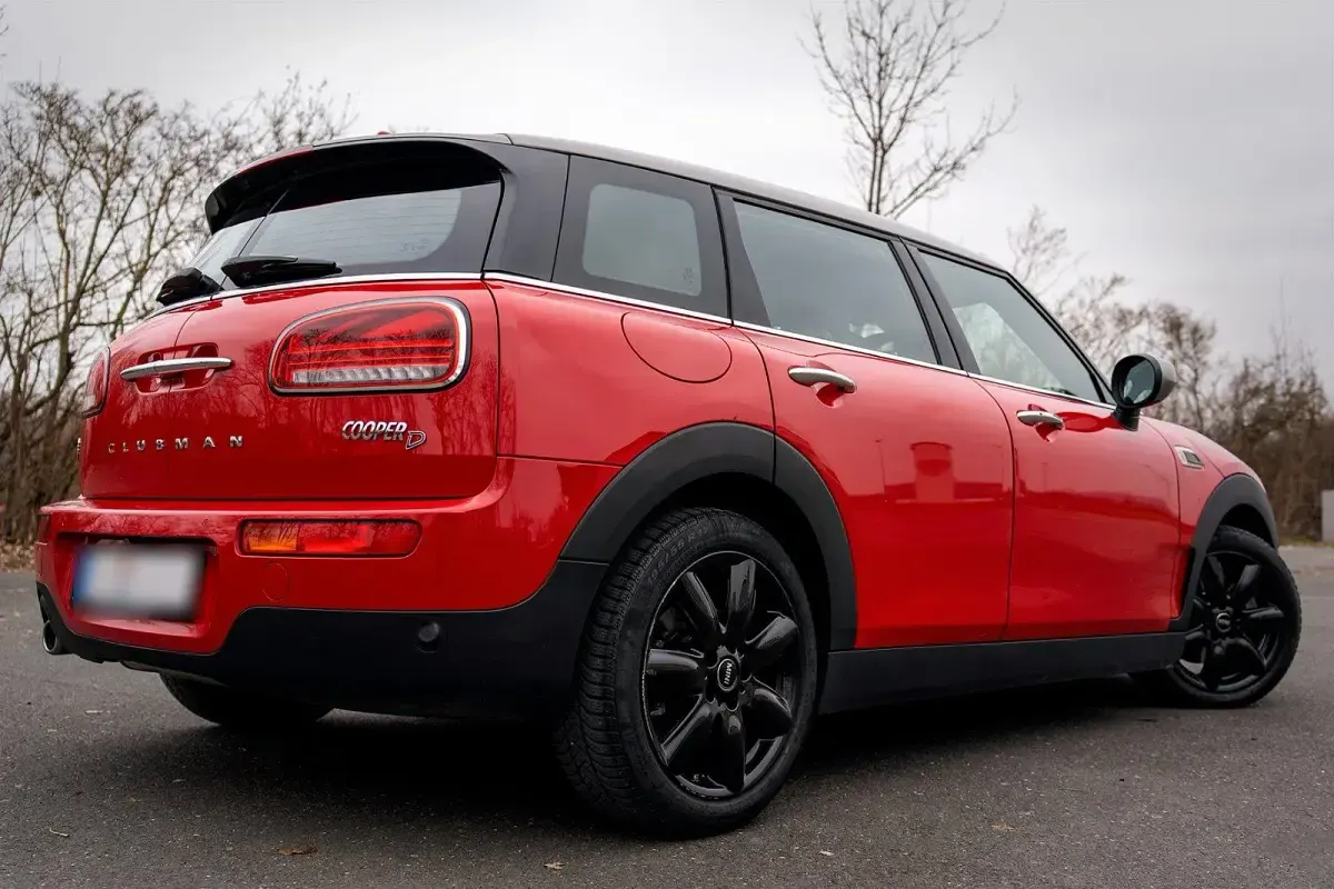 Gebraucht Mini Cooper D Clubman 150 PS (110 kW) 2020 Rot Kombi