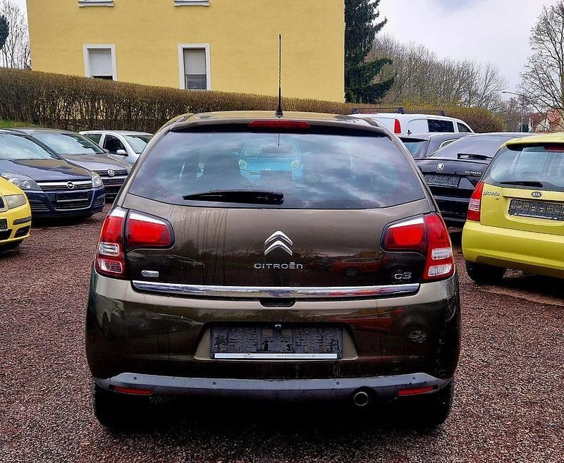 Gebraucht Citroën C3 SELECTION 68 PS (50 kW) 2013 Braun Limousine